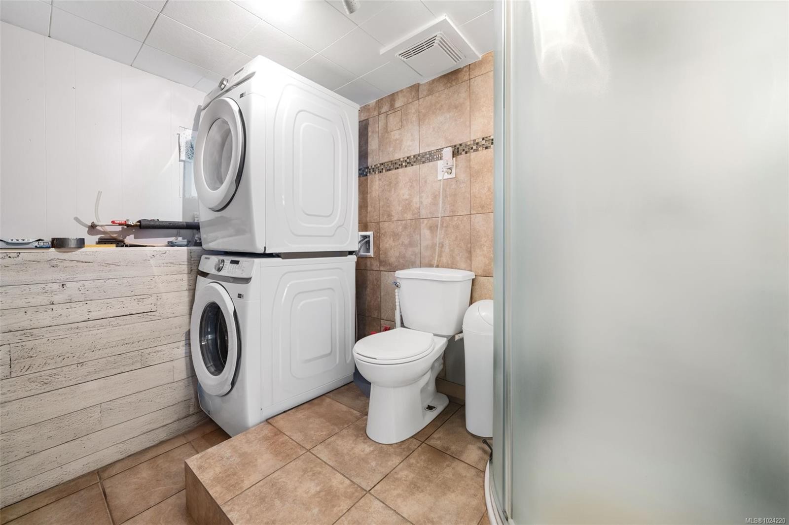 730 Burnside Rd West, Saanich, BC