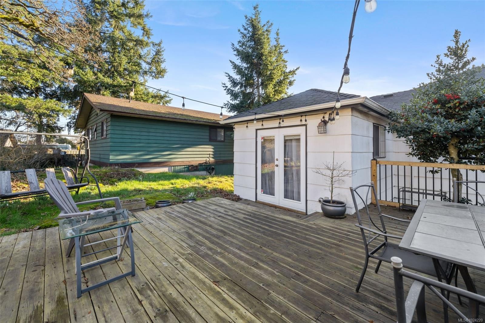730 Burnside Rd West, Saanich, BC