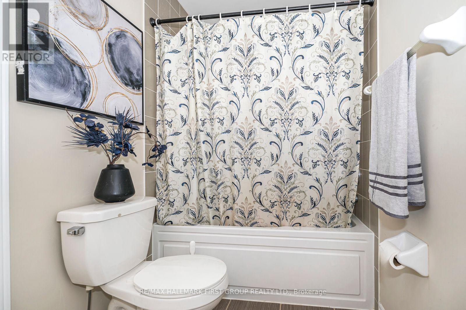 49 Bignell Crescent, Ajax, ON - Indoor Photo Showing Bathroom