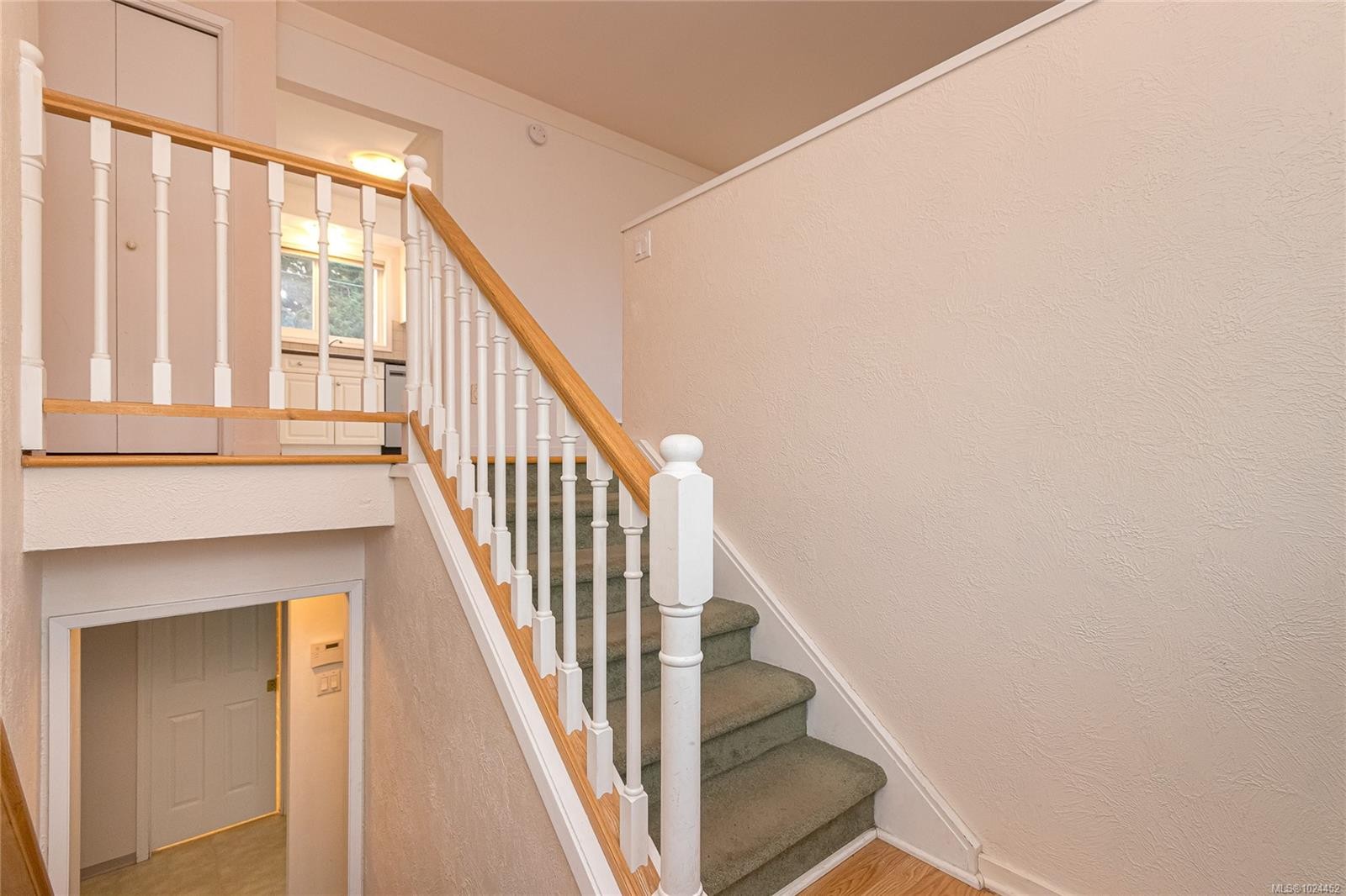 1697 Cedarwood Close, Saanich, BC