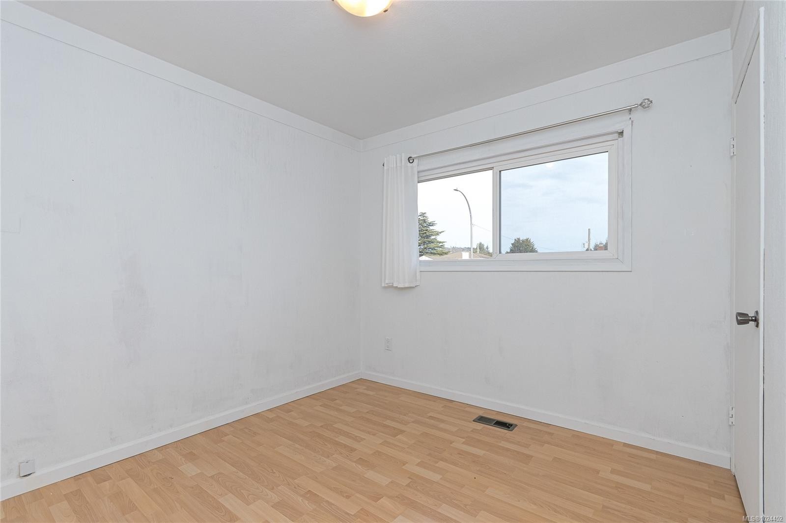 1697 Cedarwood Close, Saanich, BC