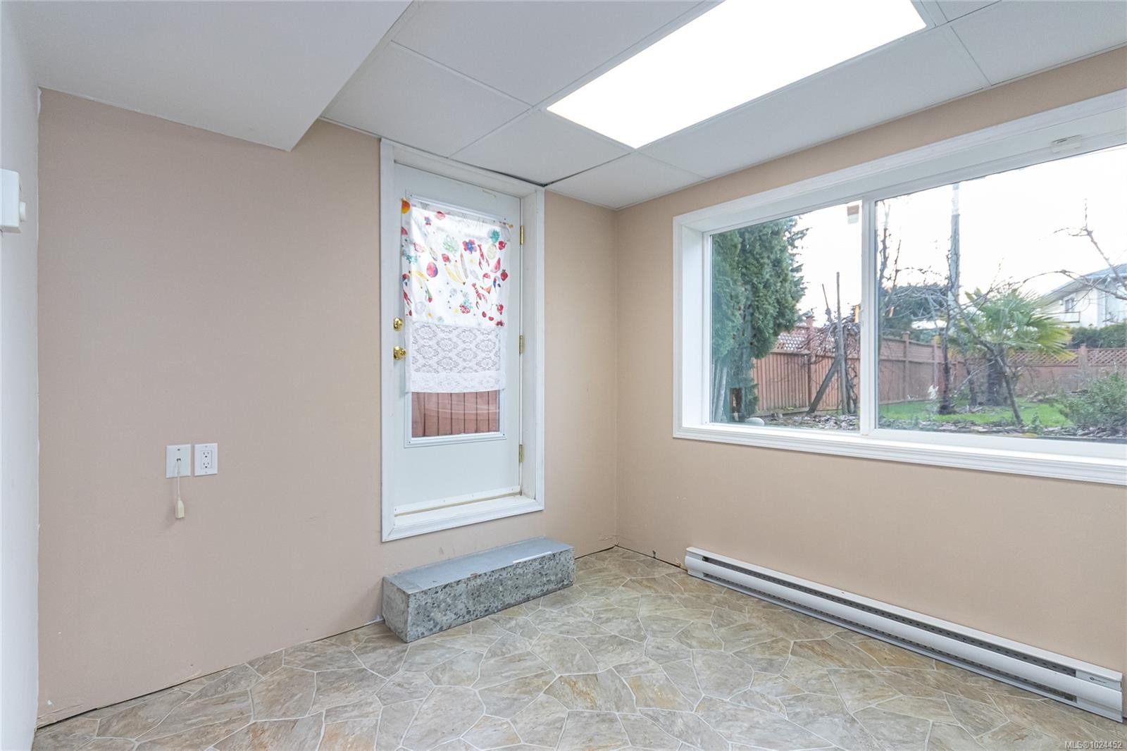 1697 Cedarwood Close, Saanich, BC