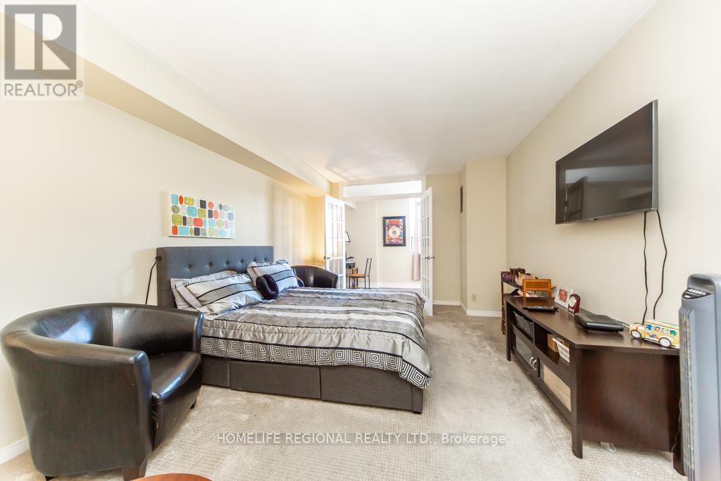 202 - 1665 Pickering Parkway, Pickering, ON - Indoor Photo Showing Bedroom