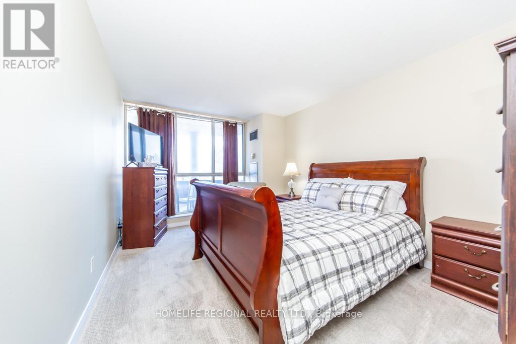 202 - 1665 Pickering Parkway, Pickering, ON - Indoor Photo Showing Bedroom
