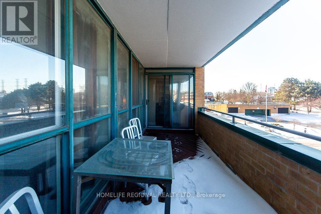 202 - 1665 Pickering Parkway, Pickering, ON - Outdoor With Balcony With Exterior