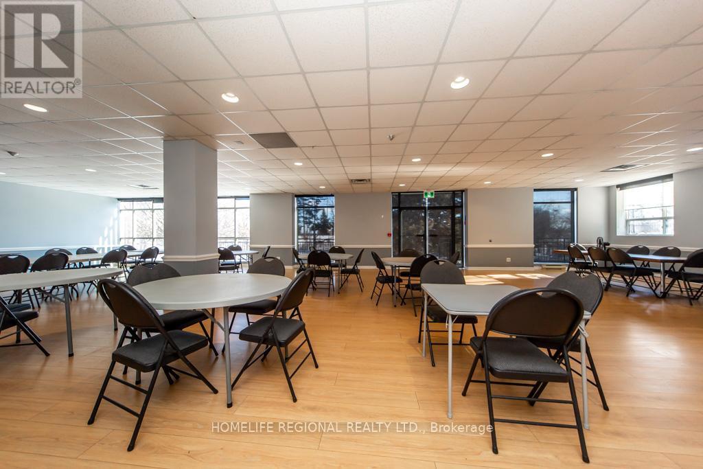 202 - 1665 Pickering Parkway, Pickering, ON - Indoor Photo Showing Dining Room