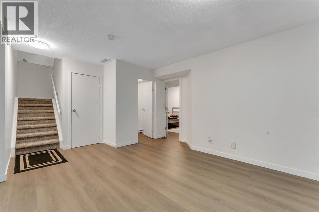 405 Kincora Drive Nw, Calgary, AB - Indoor Photo Showing Other Room