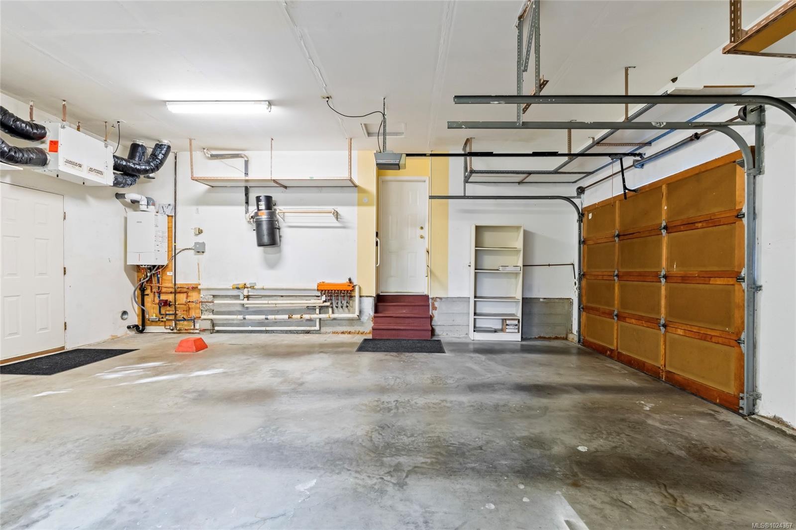 1575 Dean Park Rd, North Saanich, BC