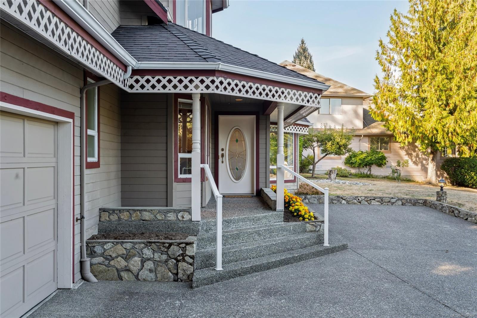 1575 Dean Park Rd, North Saanich, BC