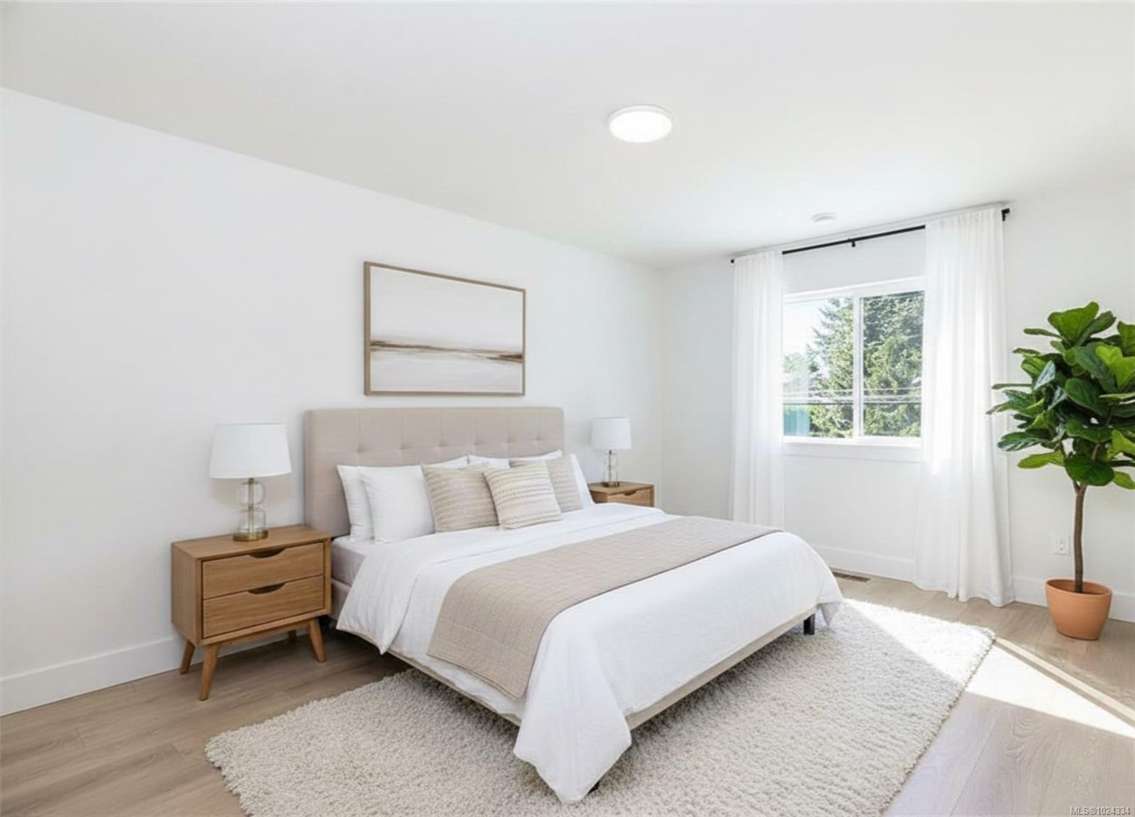 B-1369 Galerno Rd, Campbell River, BC - Indoor Photo Showing Bedroom