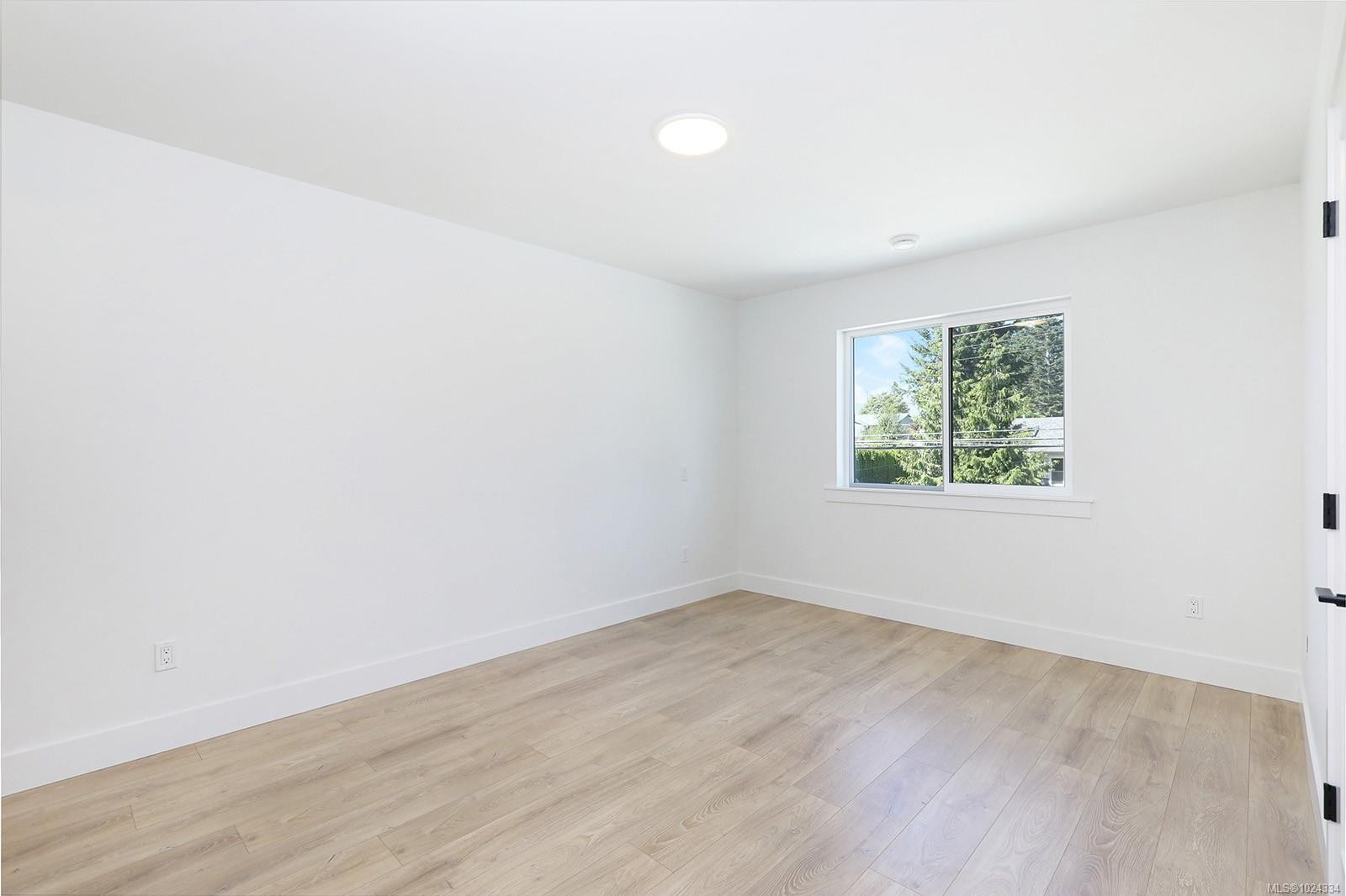 B-1369 Galerno Rd, Campbell River, BC - Indoor Photo Showing Other Room