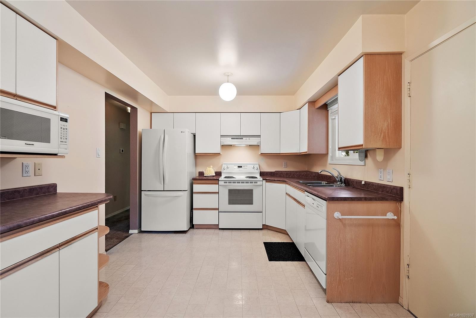 2908 Mount Wells Dr, Langford, BC