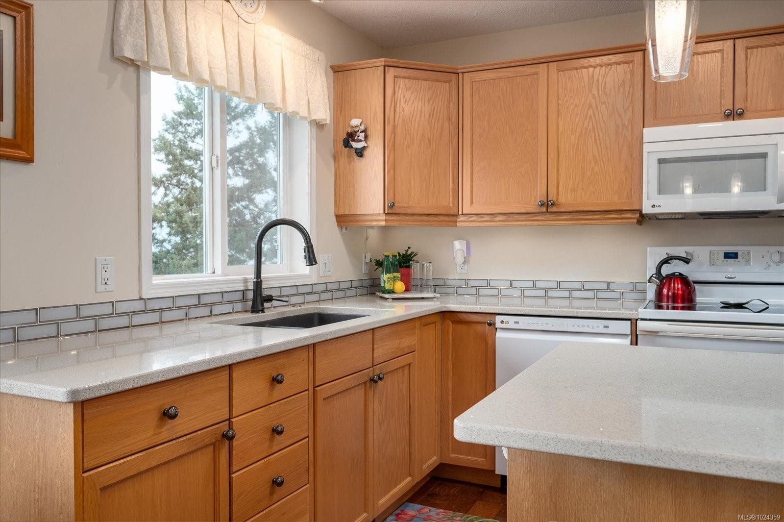 4160 Gulfview Dr, Nanaimo, BC