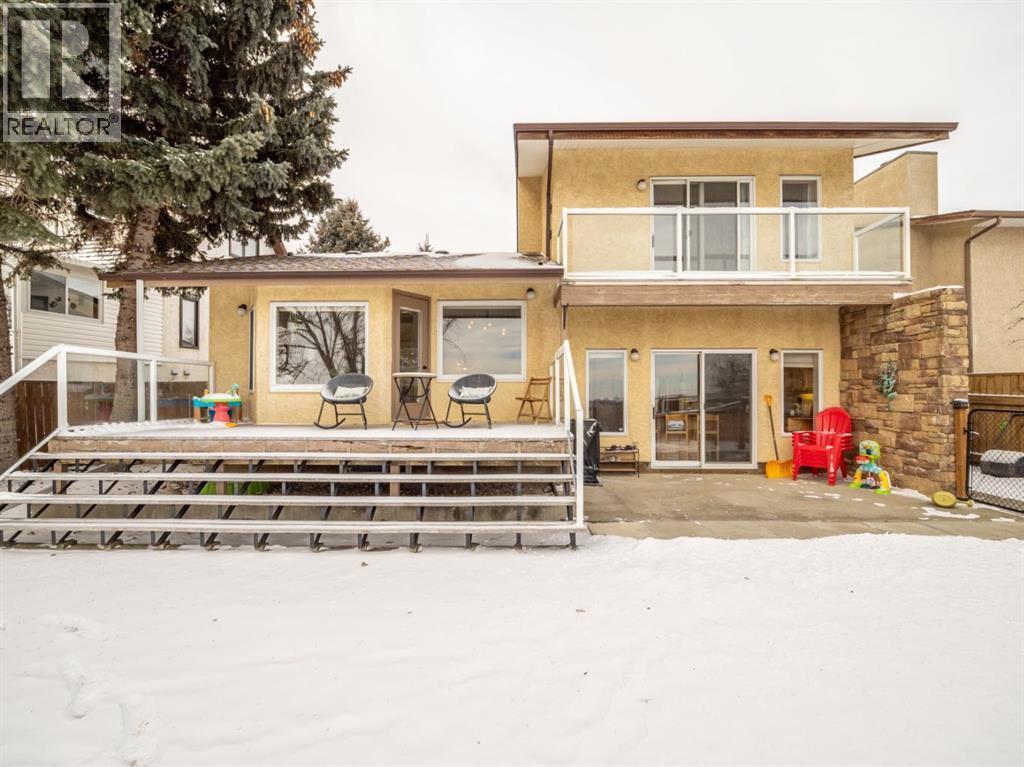 Outdoor entertaining areas; deck, patio & private primary balcony - 90 Chippewa Crescent W, Lethbridge, AB - Outdoor With Balcony