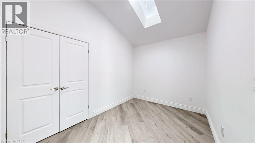 85 Albany Avenue, Hamilton, ON - Indoor Photo Showing Other Room