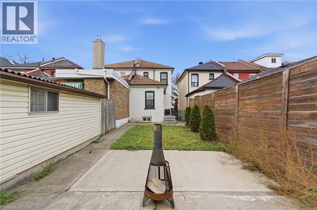 Back of property with a patio - 40 Fullerton Avenue, Hamilton, ON - Outdoor