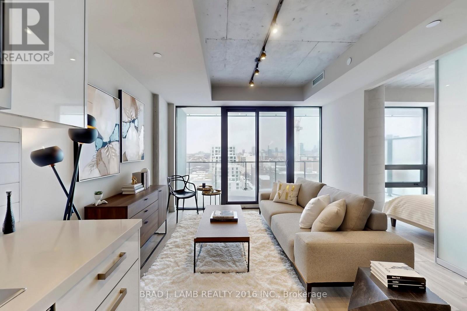 1207 - 458 Richmond Street W, Toronto, ON - Indoor Photo Showing Living Room