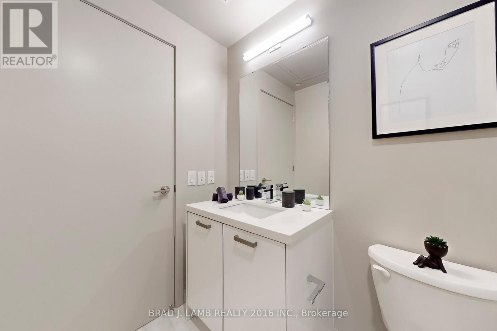 1207 - 458 Richmond Street W, Toronto, ON - Indoor Photo Showing Bathroom