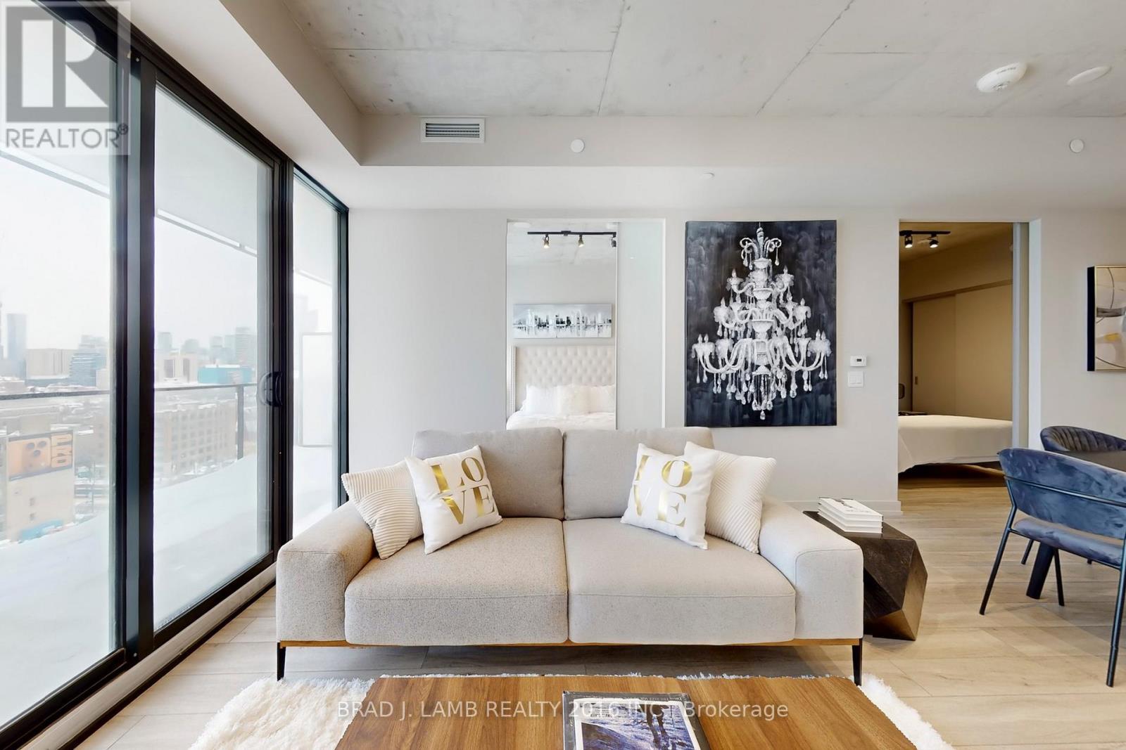 1207 - 458 Richmond Street W, Toronto, ON - Indoor Photo Showing Living Room