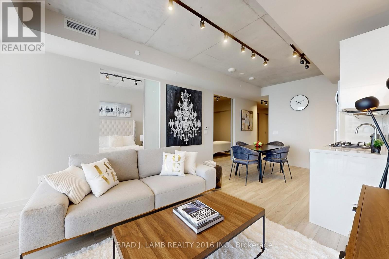 1207 - 458 Richmond Street W, Toronto, ON - Indoor Photo Showing Living Room