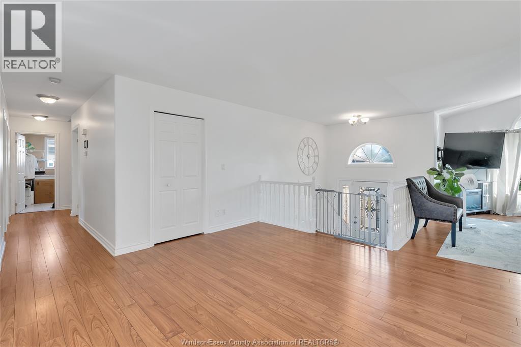 1414 Girard Drive, Lakeshore, ON - Indoor Photo Showing Other Room