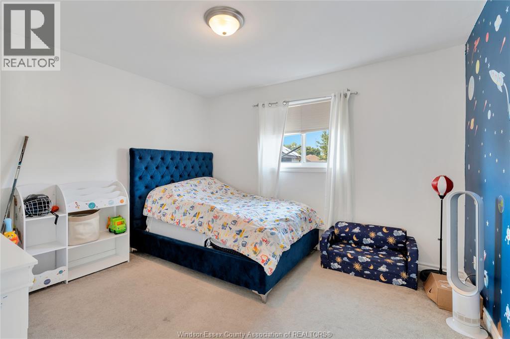 1414 Girard Drive, Lakeshore, ON - Indoor Photo Showing Bedroom