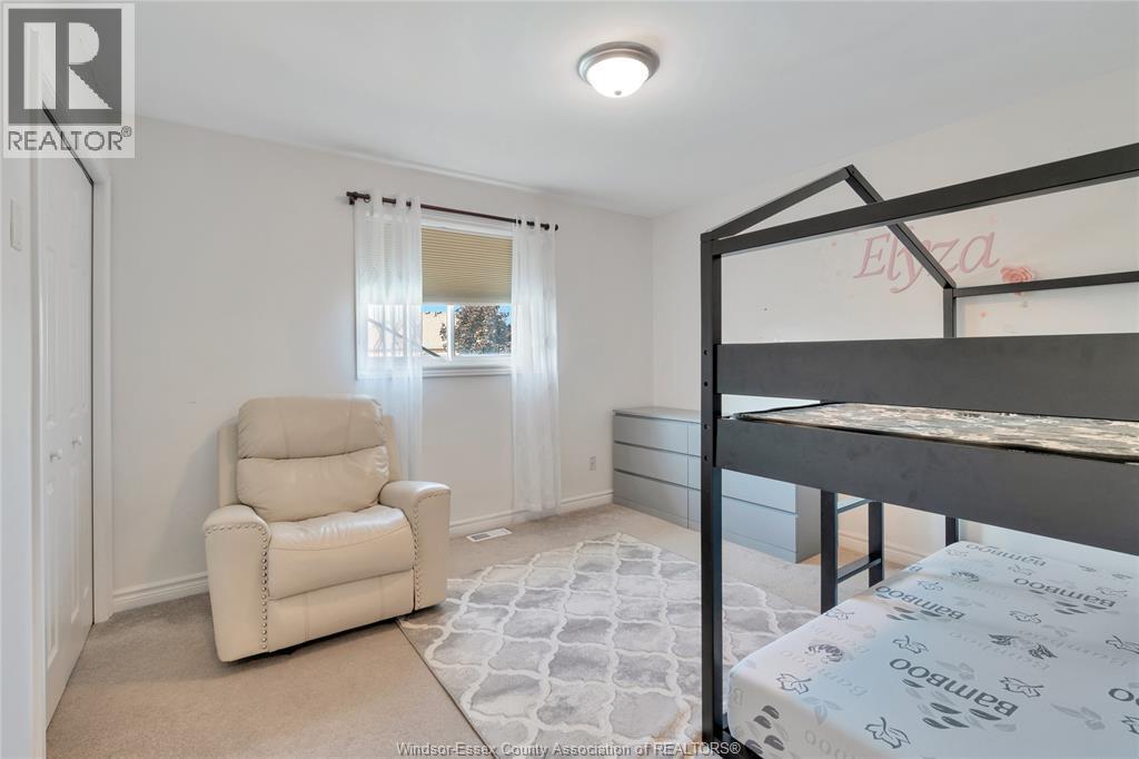 1414 Girard Drive, Lakeshore, ON - Indoor Photo Showing Bedroom