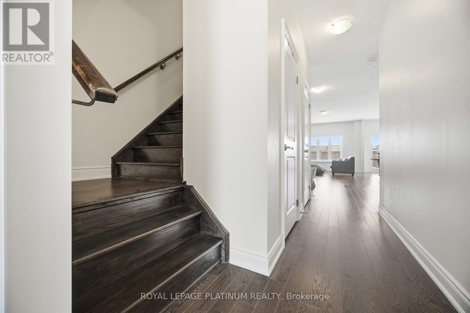 202 Sutherland Avenue, Bradford West Gwillimbury, ON - Indoor Photo Showing Other Room