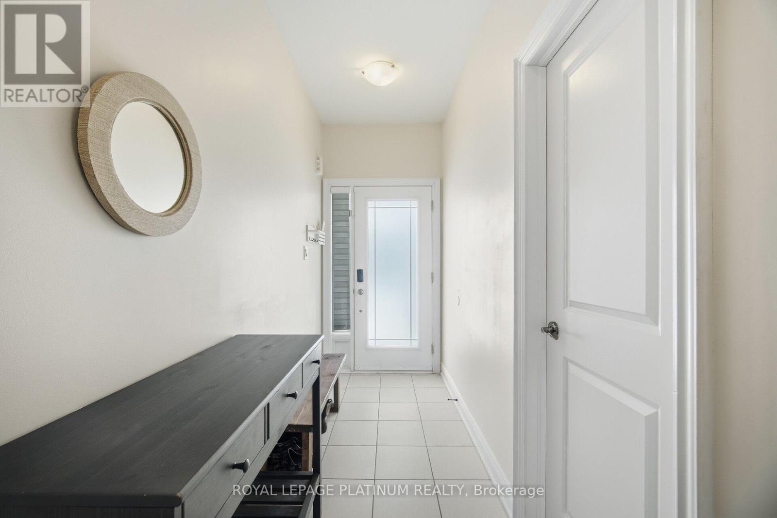 202 Sutherland Avenue, Bradford West Gwillimbury, ON - Indoor Photo Showing Other Room