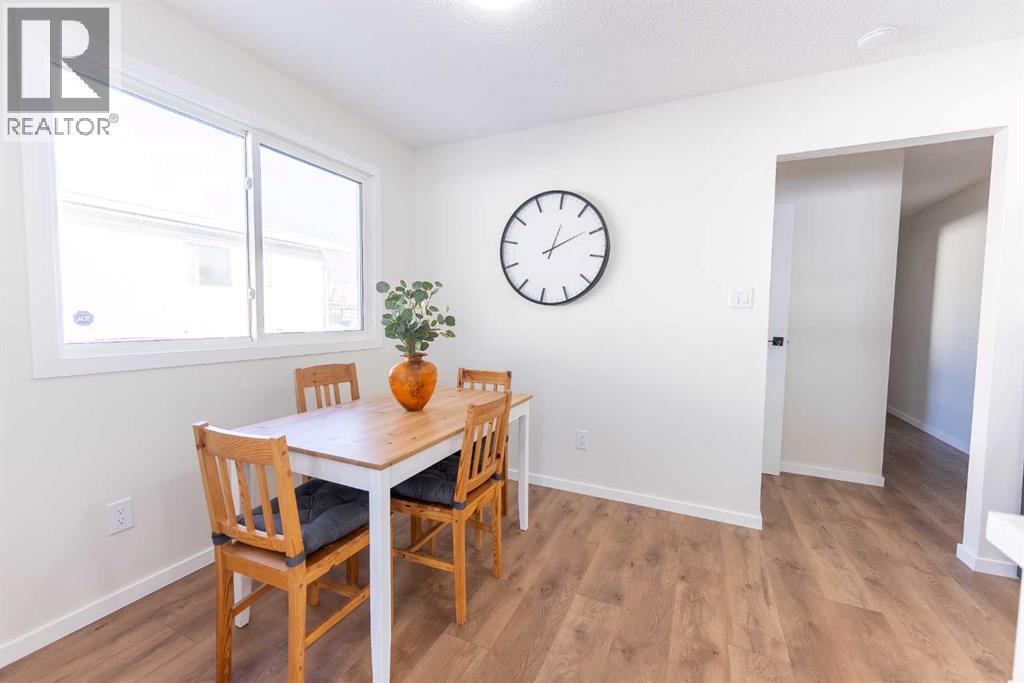 215 Overdown Drive, Red Deer, AB - Indoor Photo Showing Dining Room