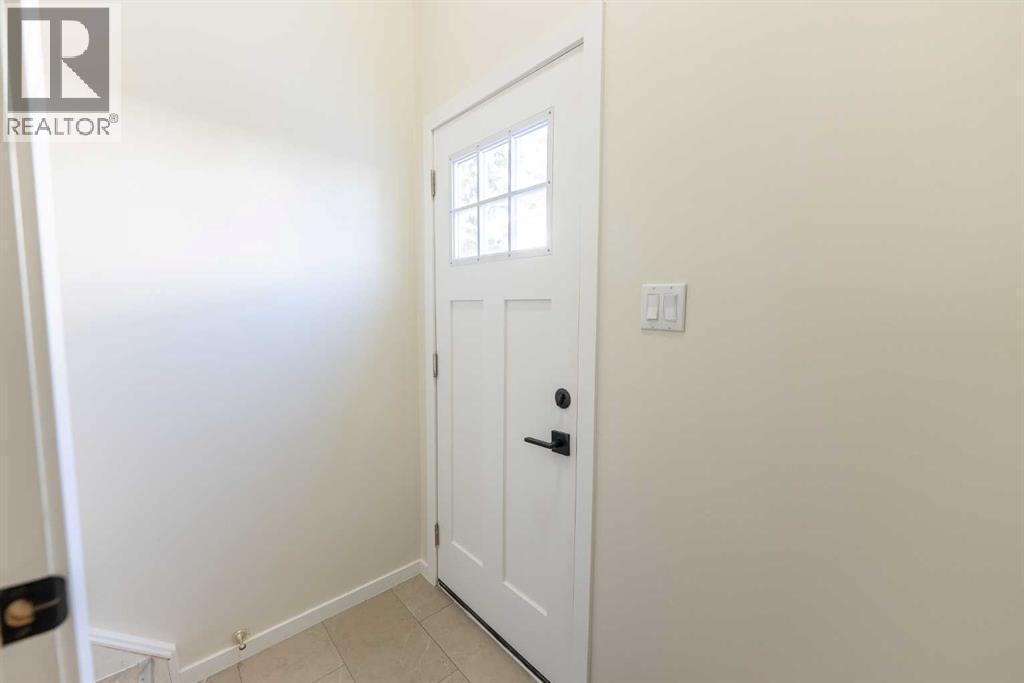 215 Overdown Drive, Red Deer, AB - Indoor Photo Showing Other Room