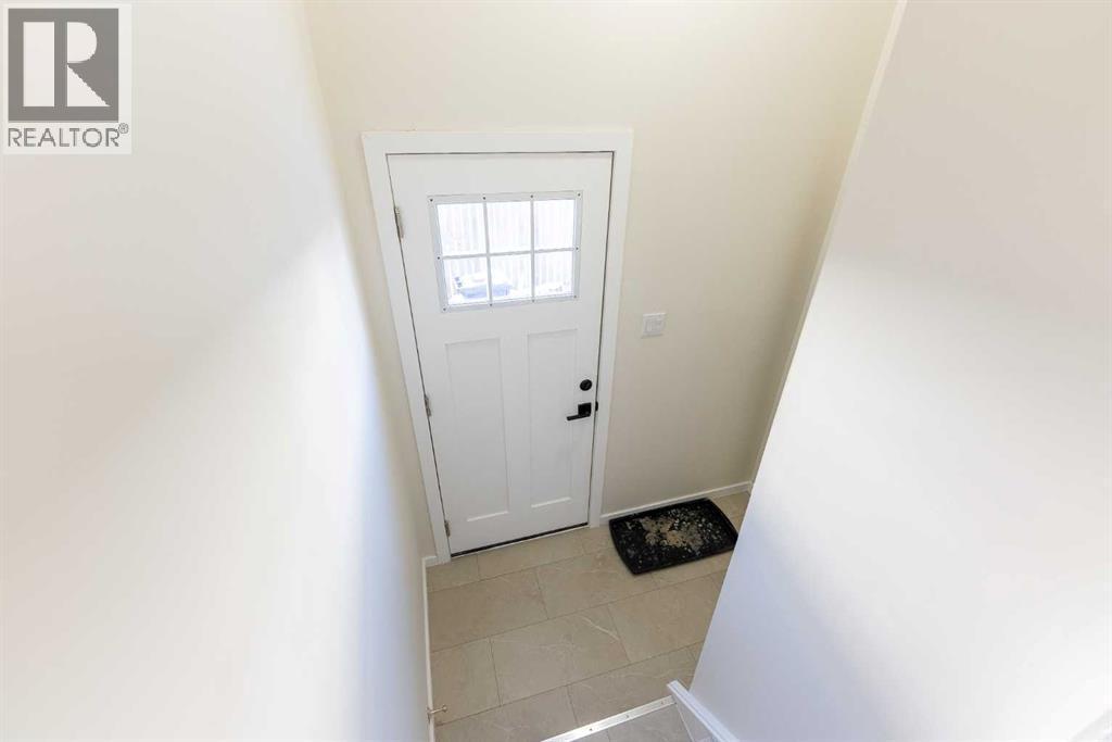 215 Overdown Drive, Red Deer, AB - Indoor Photo Showing Other Room