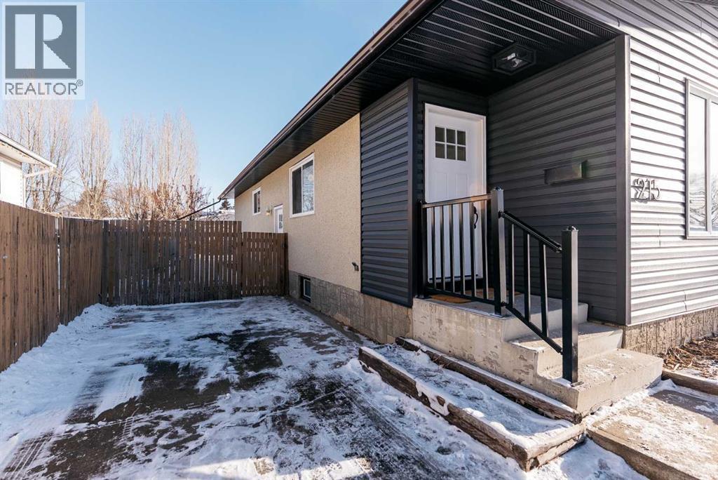 215 Overdown Drive, Red Deer, AB - Outdoor With Exterior