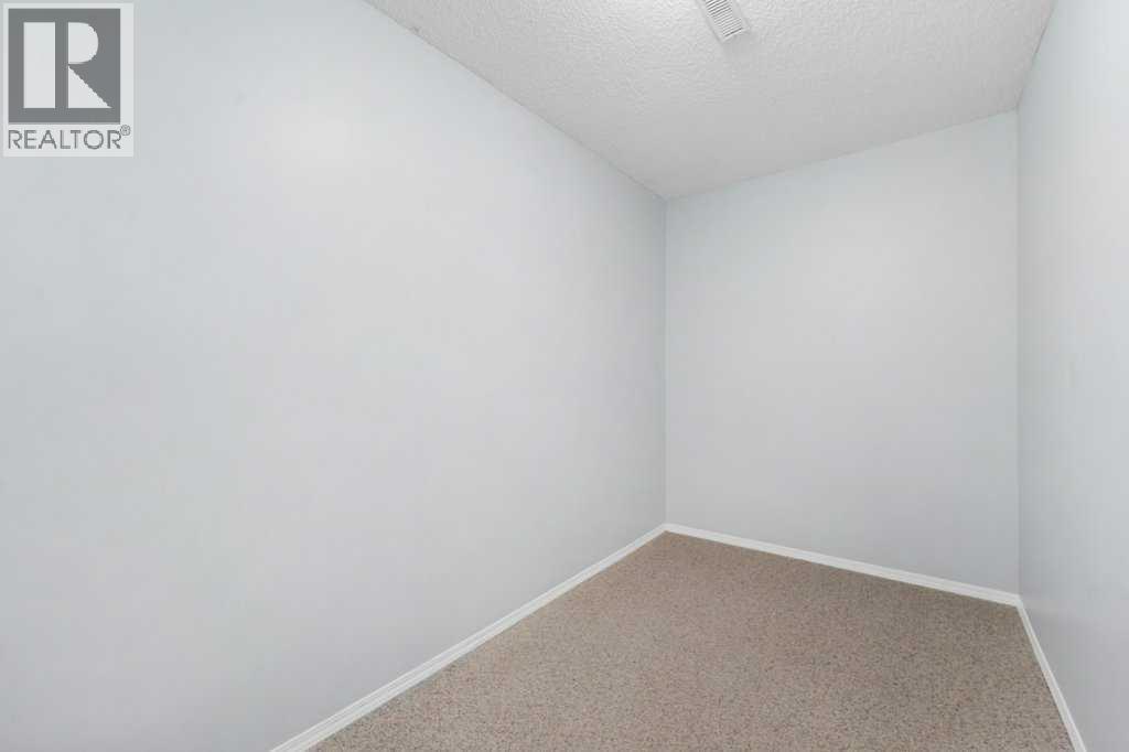 58 Chaparral Close Se, Calgary, AB - Indoor Photo Showing Other Room