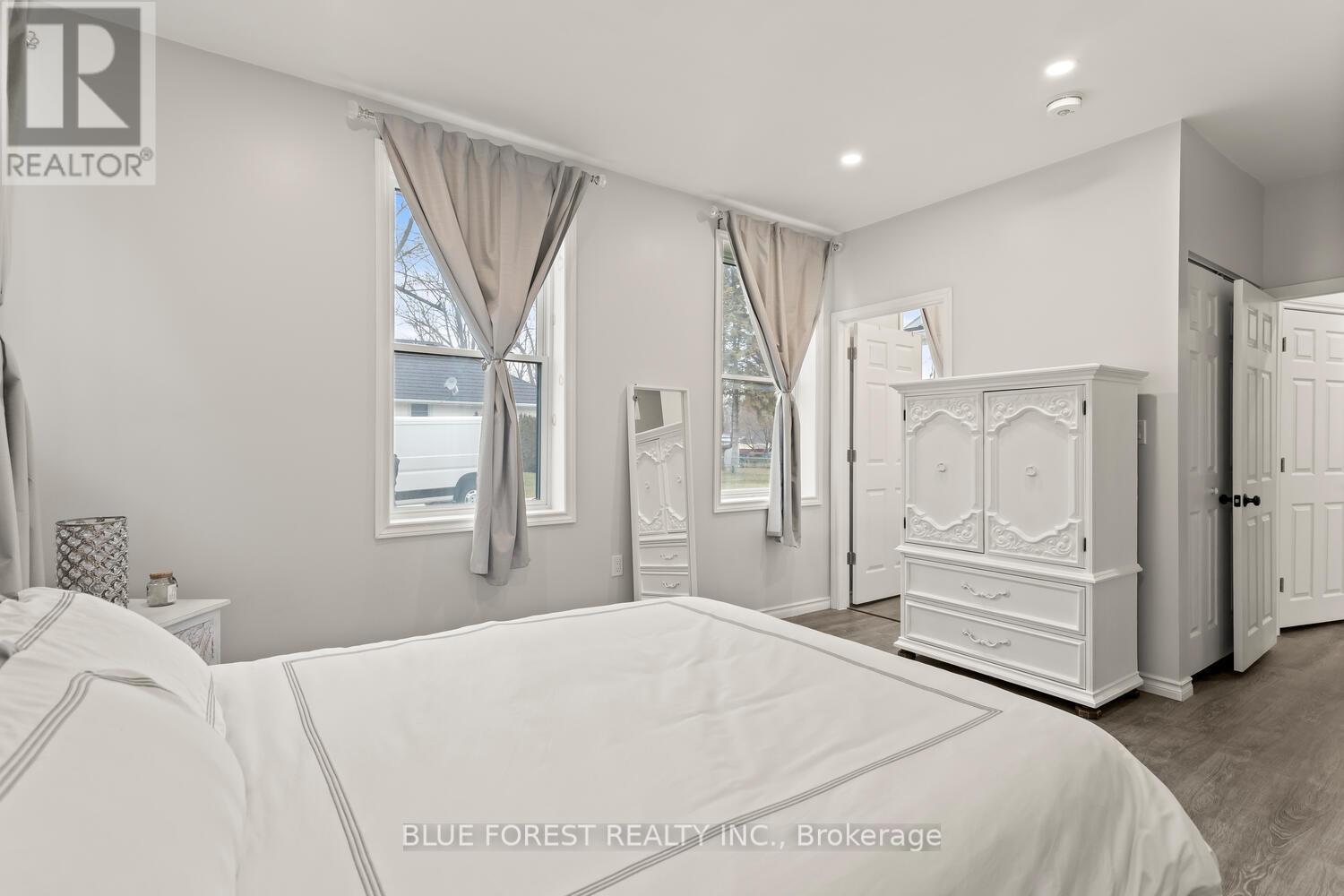 1148 Jane Street, West Elgin (West Lorne), ON - Indoor Photo Showing Bedroom