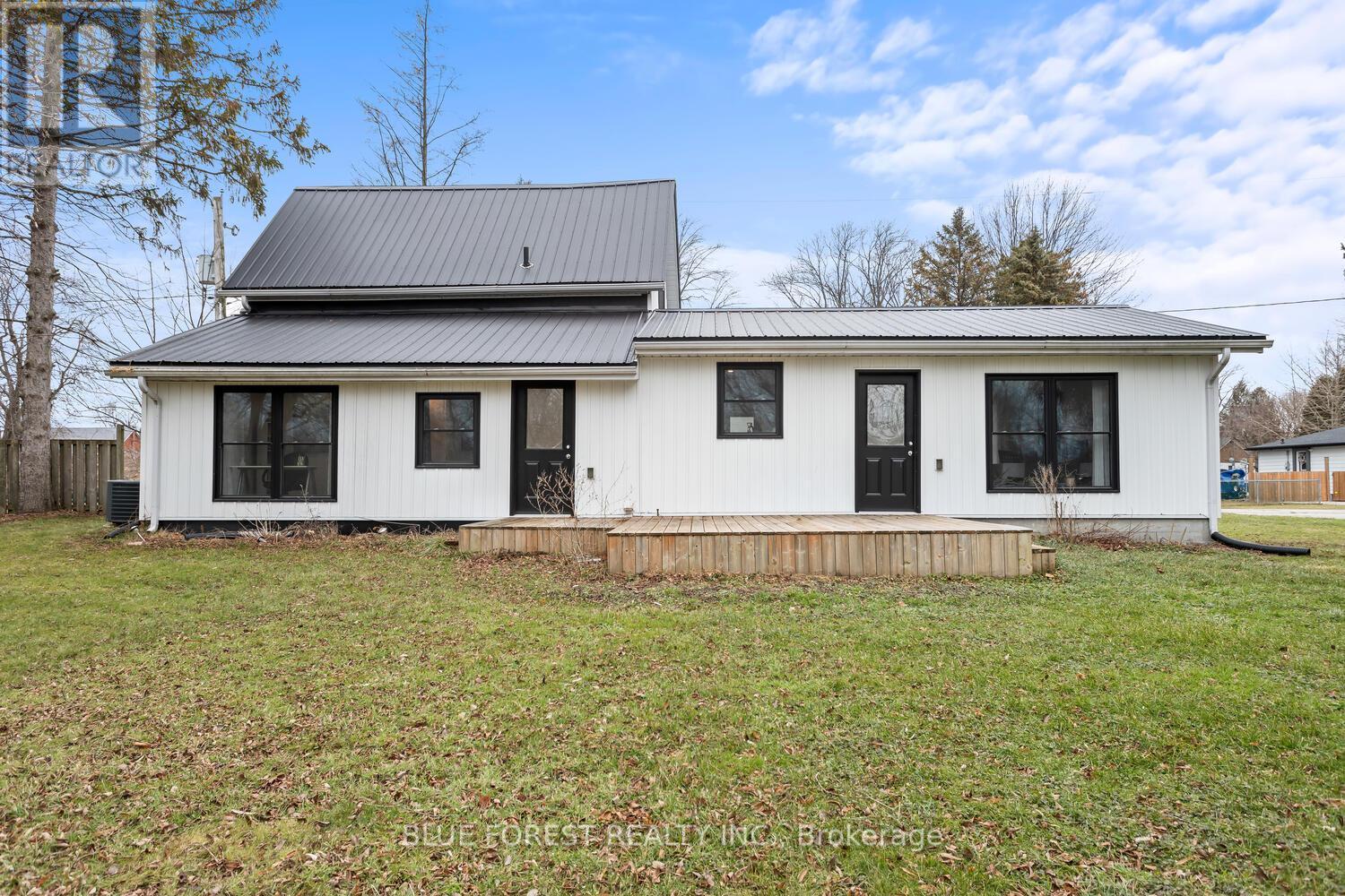 1148 Jane Street, West Elgin (West Lorne), ON - Outdoor