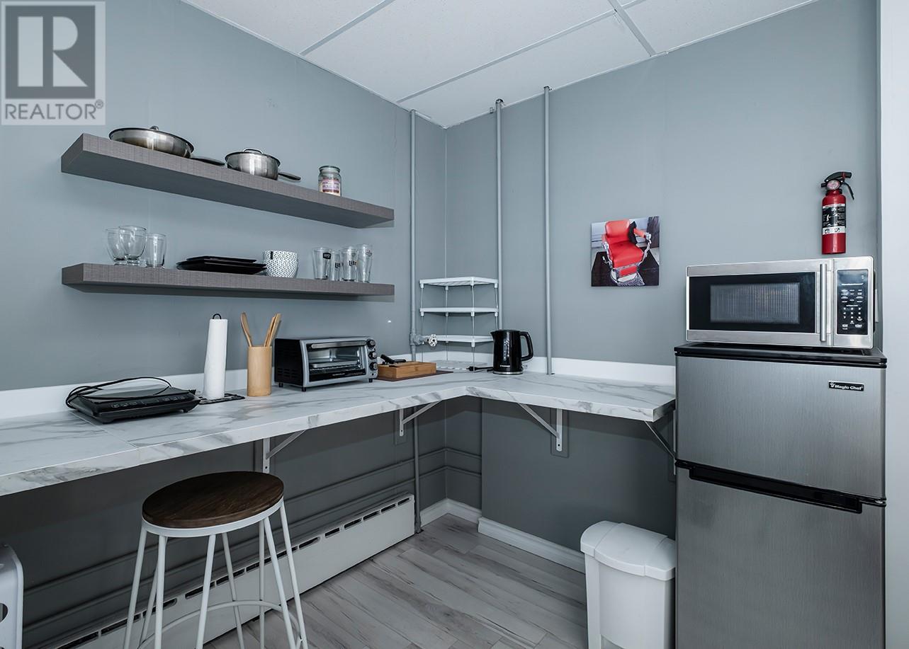 14 Freshwater Crescent, Placentia, NL - Indoor Photo Showing Kitchen