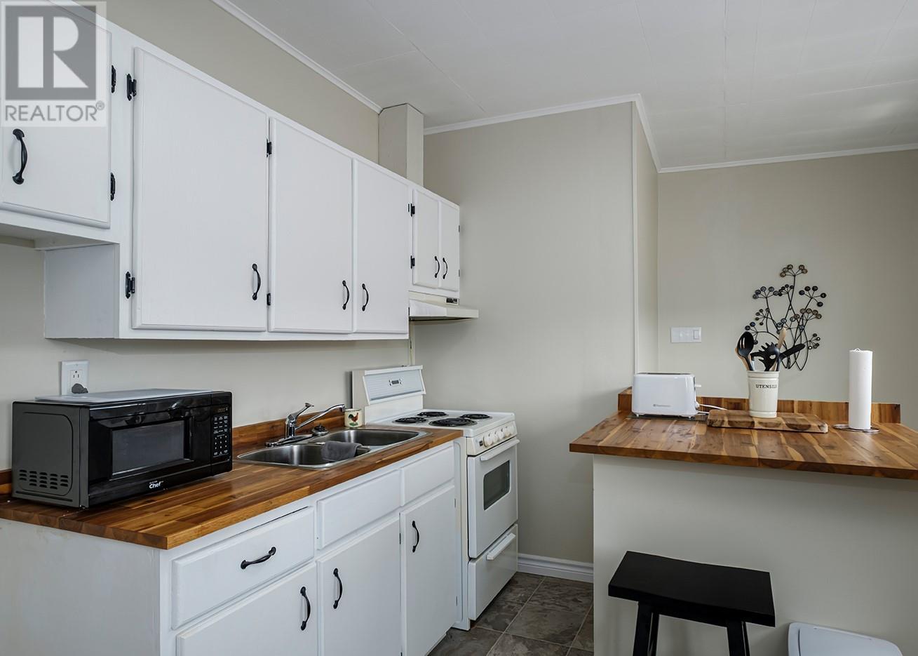 14 Freshwater Crescent, Placentia, NL - Indoor Photo Showing Kitchen With Double Sink