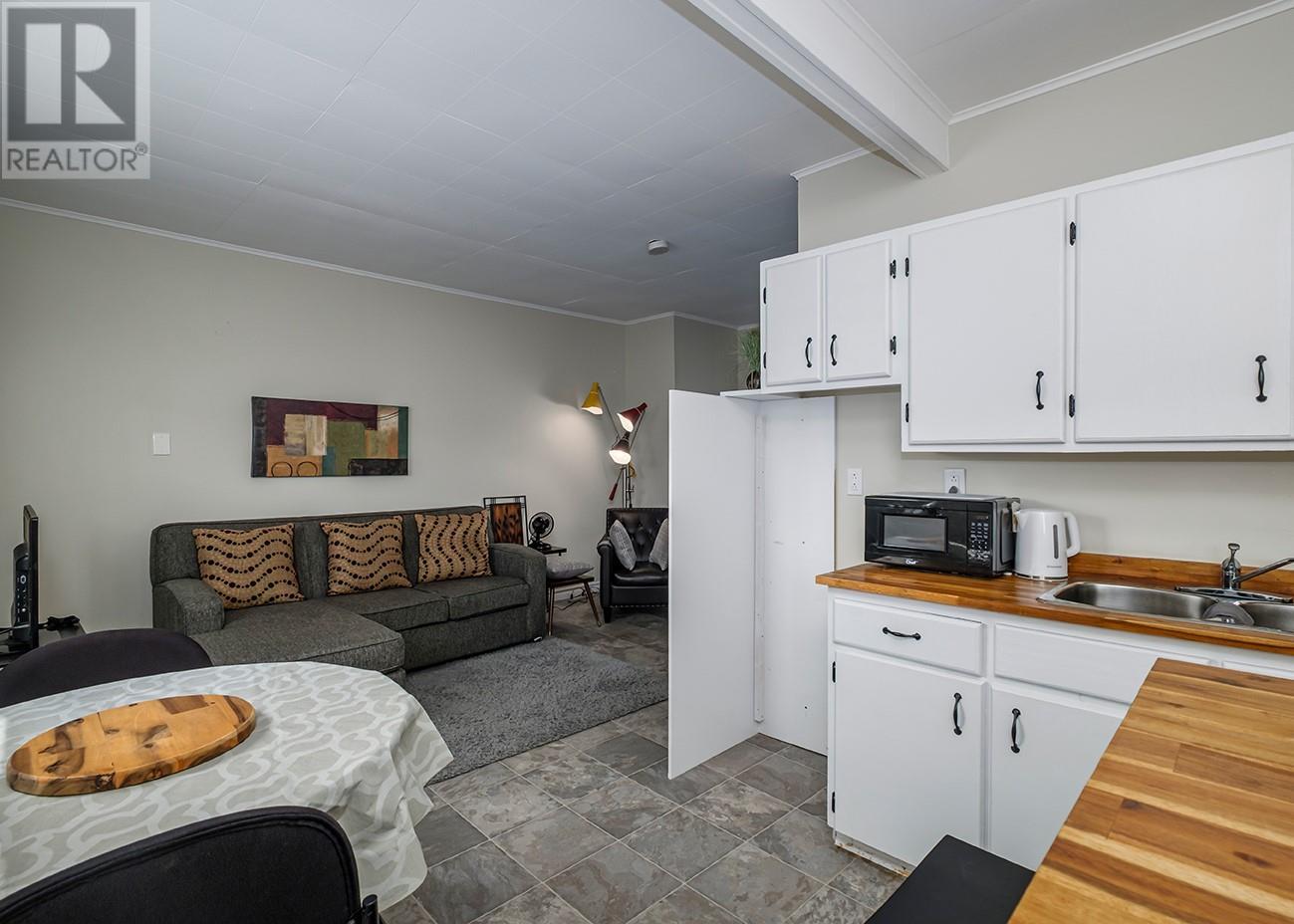 14 Freshwater Crescent, Placentia, NL - Indoor Photo Showing Kitchen With Double Sink