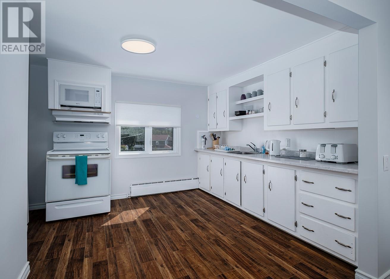 14 Freshwater Crescent, Placentia, NL - Indoor Photo Showing Kitchen