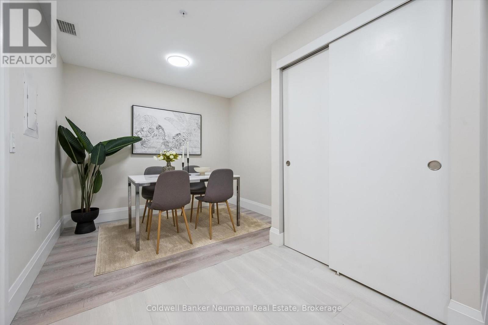 514 - 73 Arthur Street S, Guelph (St. Patrick'S Ward), ON - Indoor Photo Showing Other Room