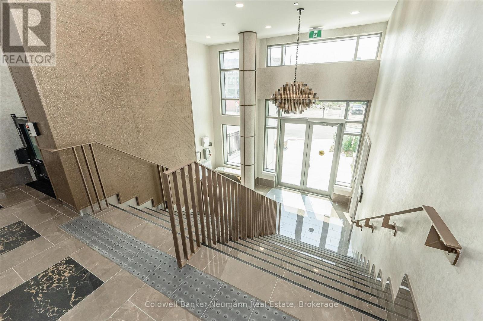 514 - 73 Arthur Street S, Guelph (St. Patrick'S Ward), ON - Indoor Photo Showing Other Room