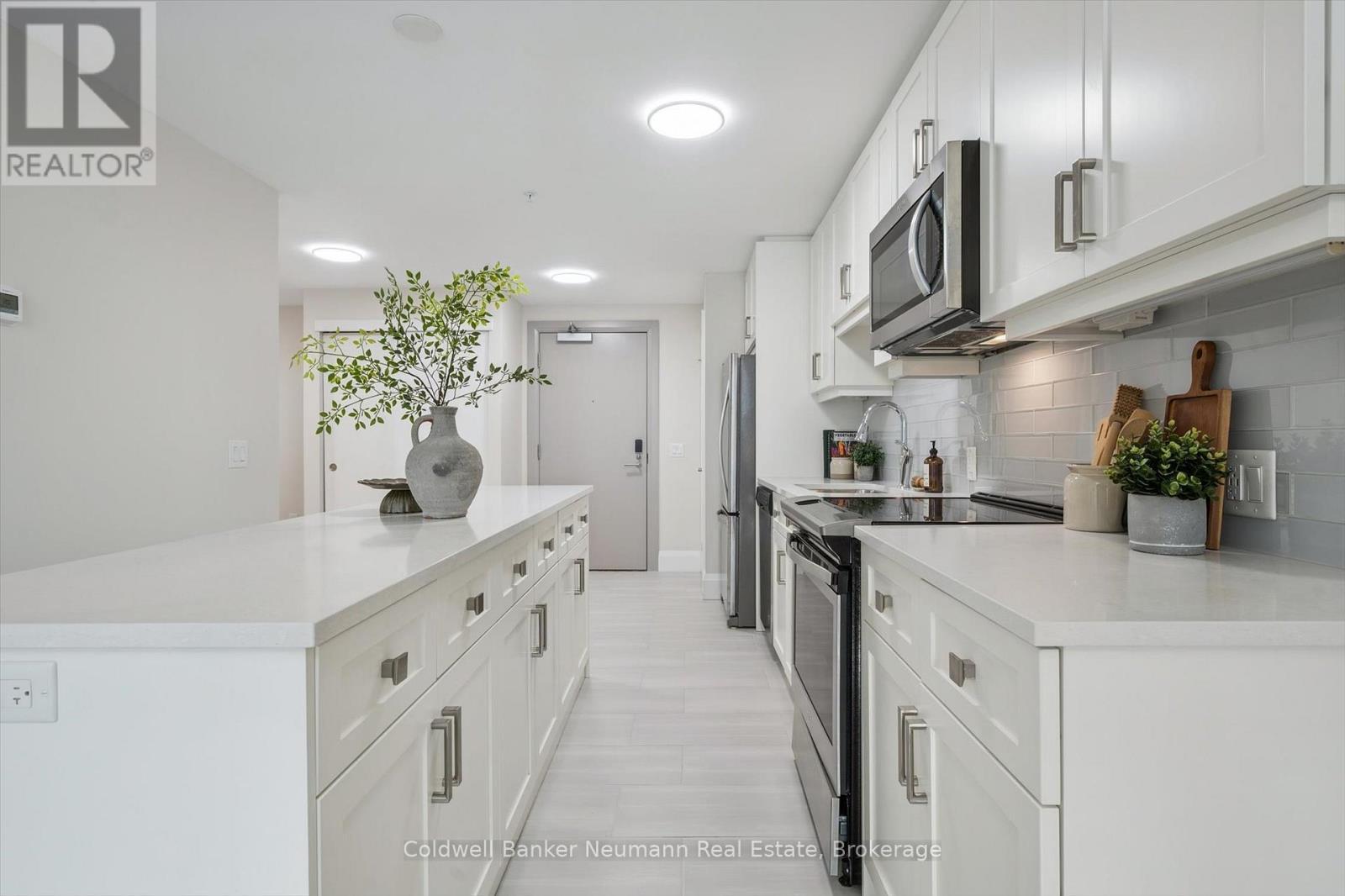 514 - 73 Arthur Street S, Guelph (St. Patrick'S Ward), ON - Indoor Photo Showing Kitchen With Upgraded Kitchen