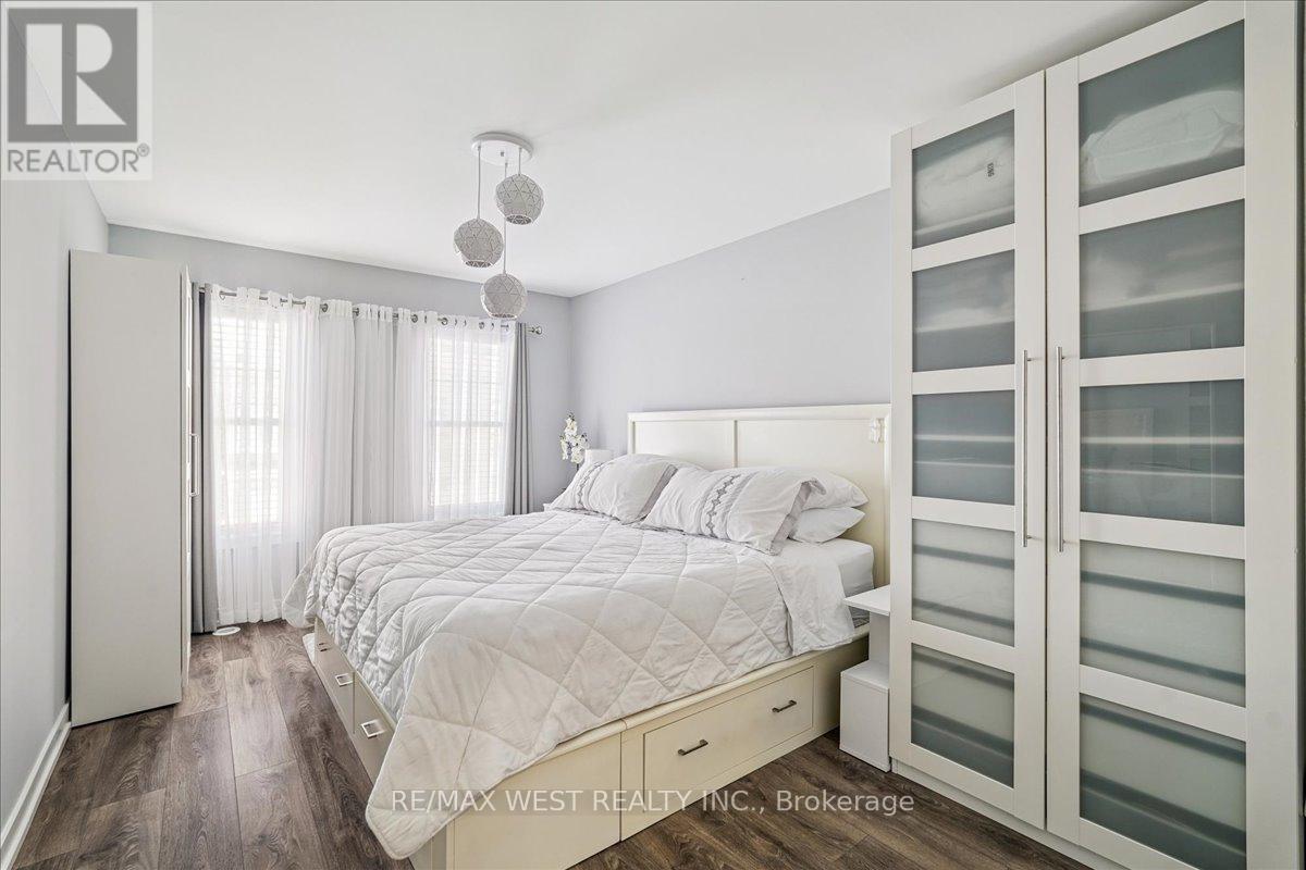 148 - 80 Parrotta Drive, Toronto, ON - Indoor Photo Showing Bedroom