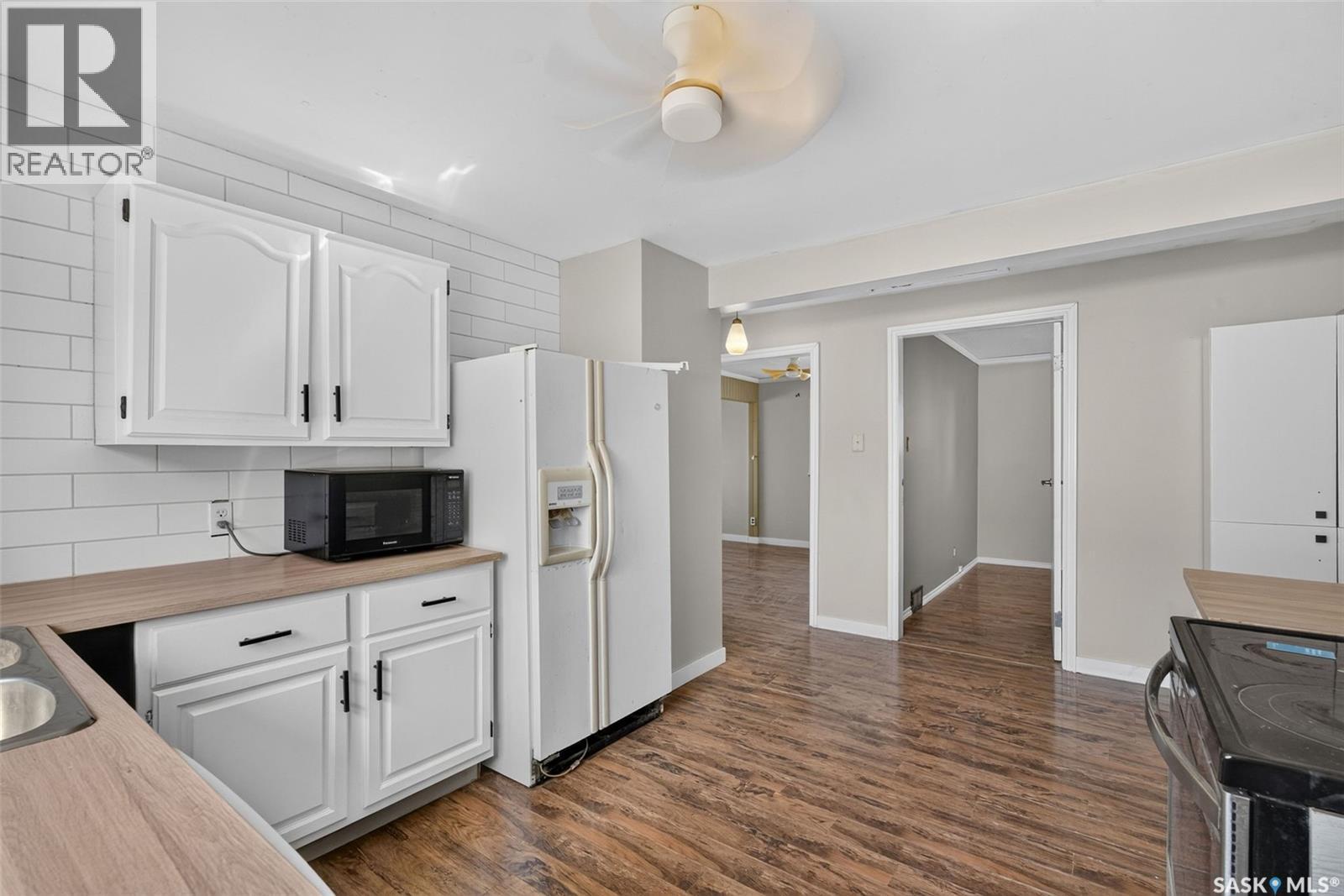 453 21St Street E, Prince Albert, SK - Indoor Photo Showing Kitchen