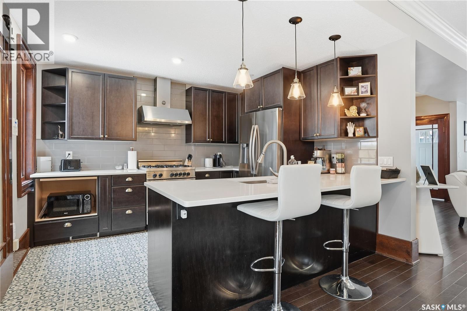 2266 Quebec Street, Regina, SK - Indoor Photo Showing Kitchen With Upgraded Kitchen