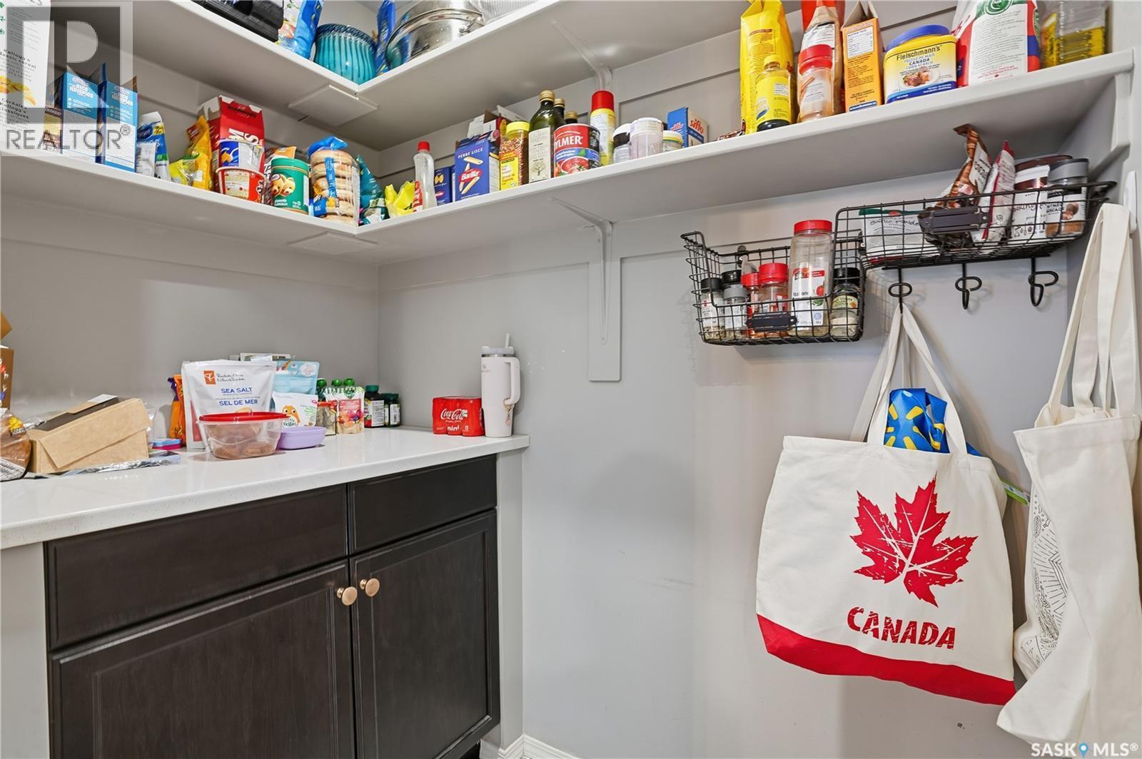 2266 Quebec Street, Regina, SK - Indoor