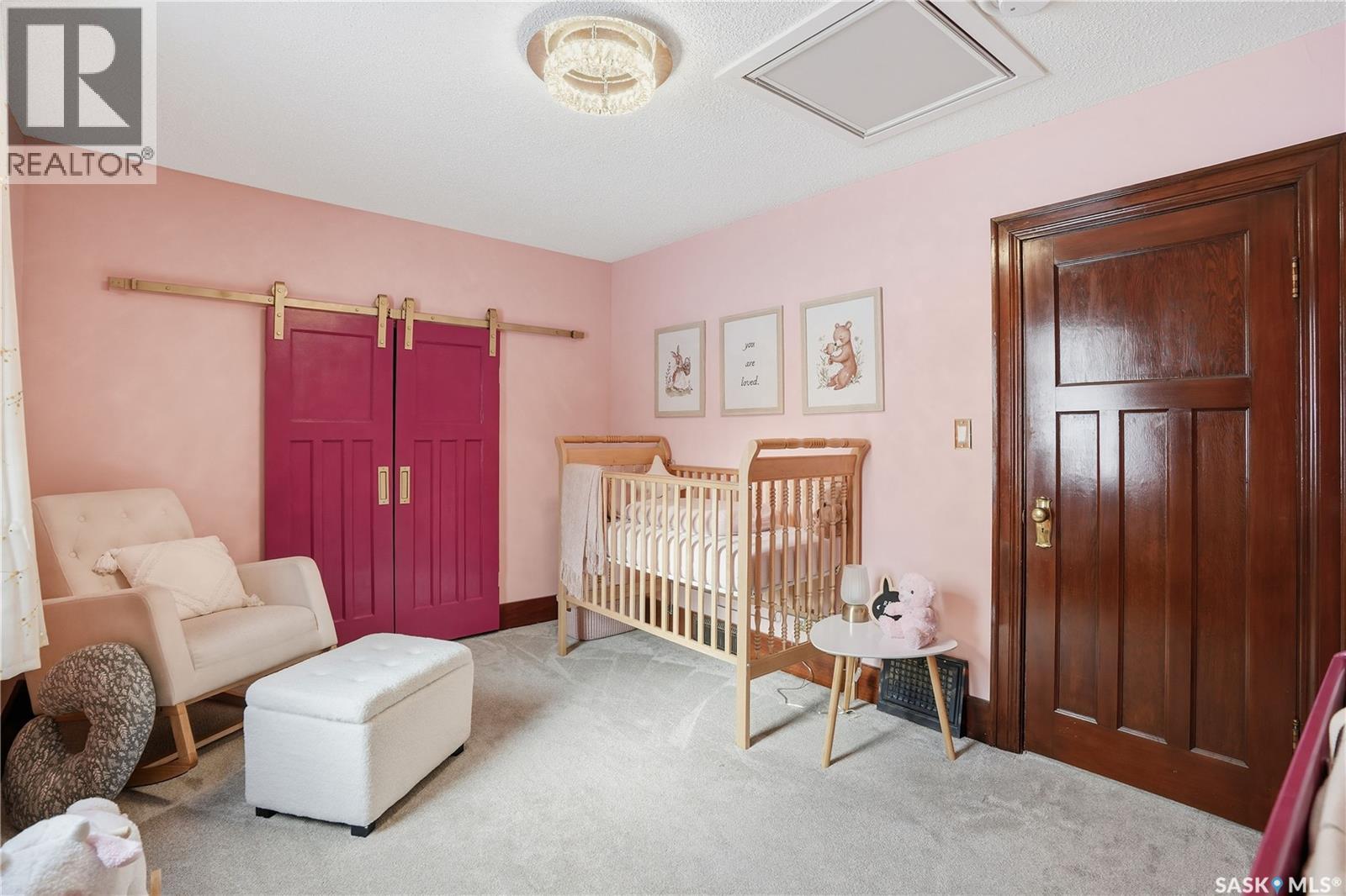 2266 Quebec Street, Regina, SK - Indoor