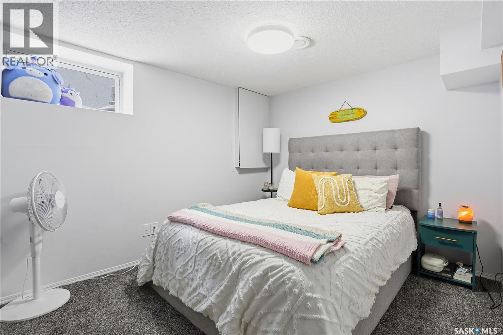 2266 Quebec Street, Regina, SK - Indoor Photo Showing Bedroom