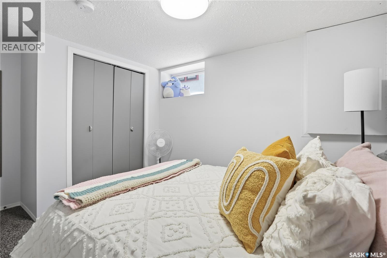 2266 Quebec Street, Regina, SK - Indoor Photo Showing Bedroom